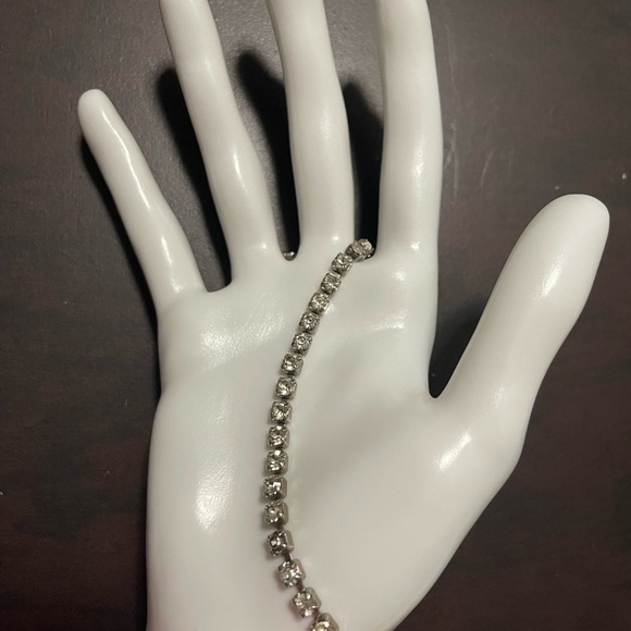 Vintage fashion silver tone and rhinestone Bracelet - Picture 4 of 5